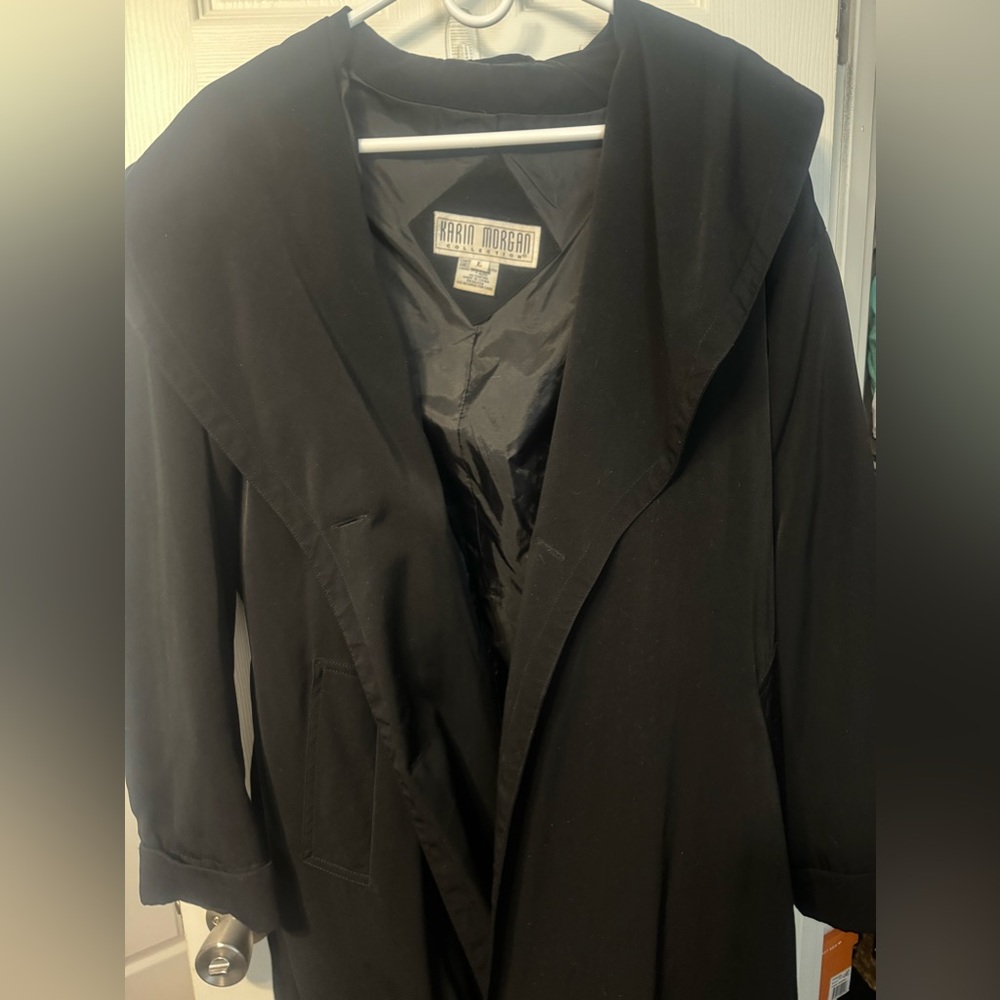 Karin Morgan Collection Long Black Coat w/ Tie Belt. New. Sz L